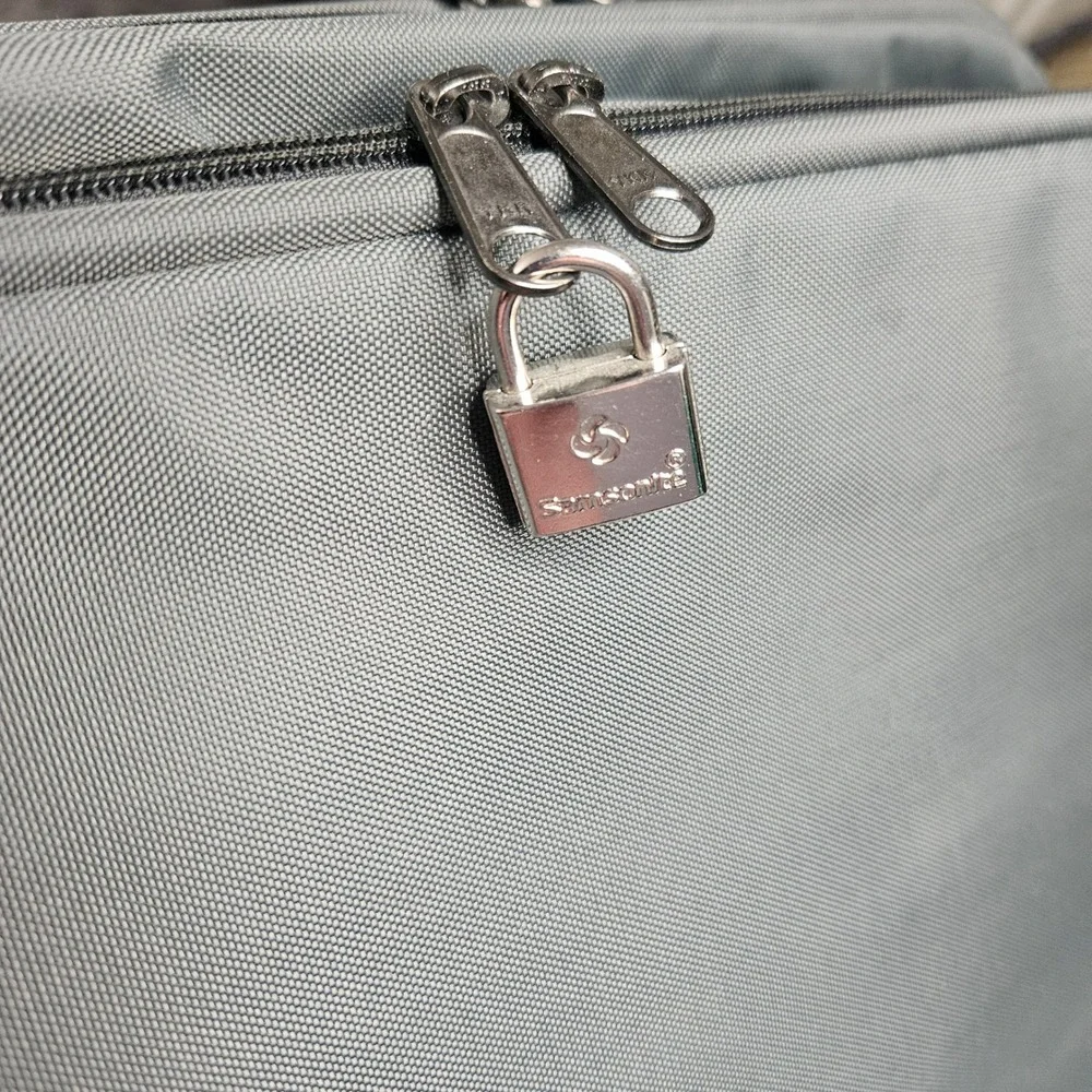 Vintage Samsonite Gray Nylon Travel Briefcase Laptop Bag Wetpak Lockable Gray